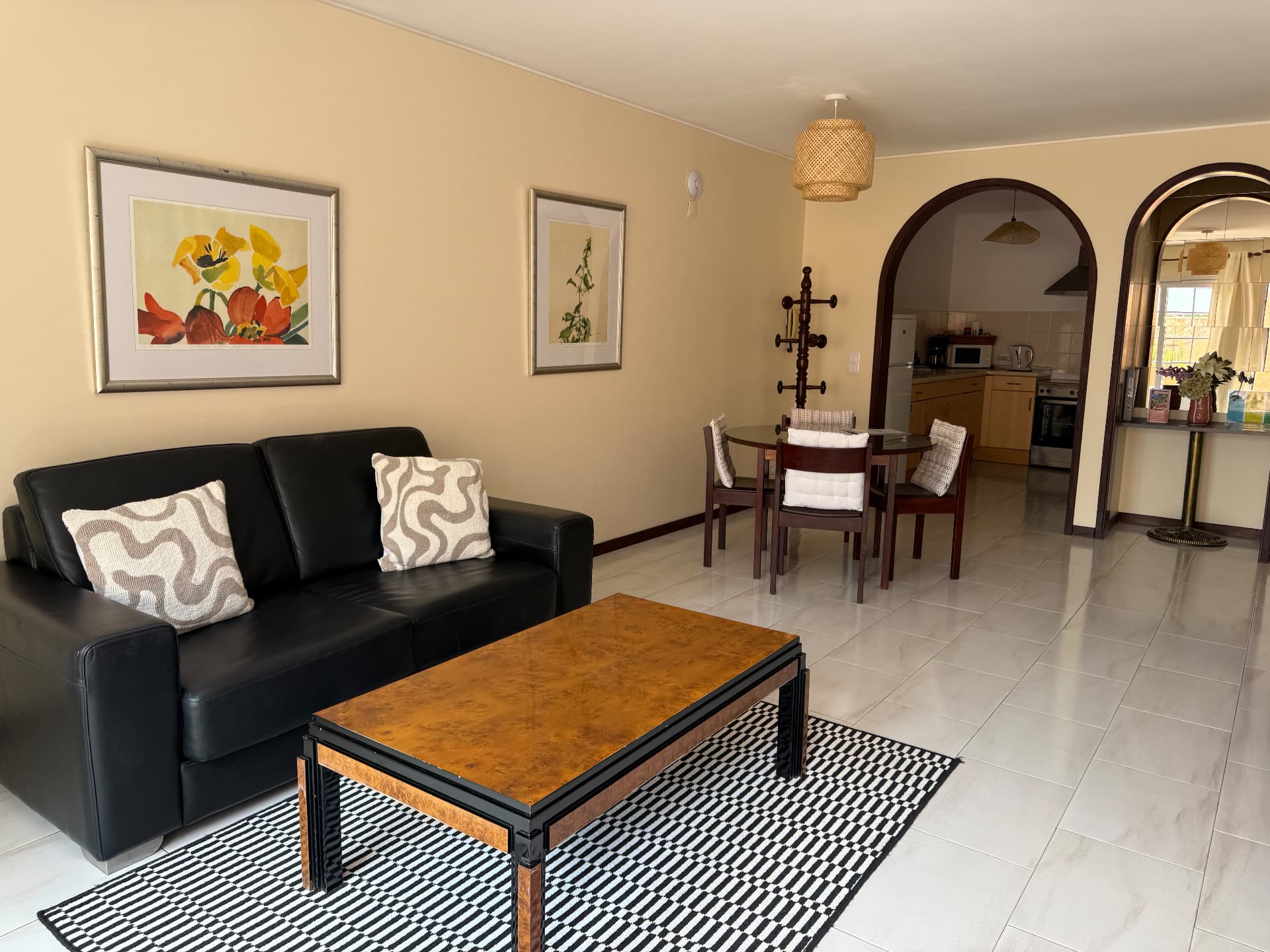 Classic Villa lounge with artwork and dining table