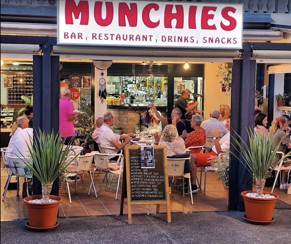 Restaurants & Bars